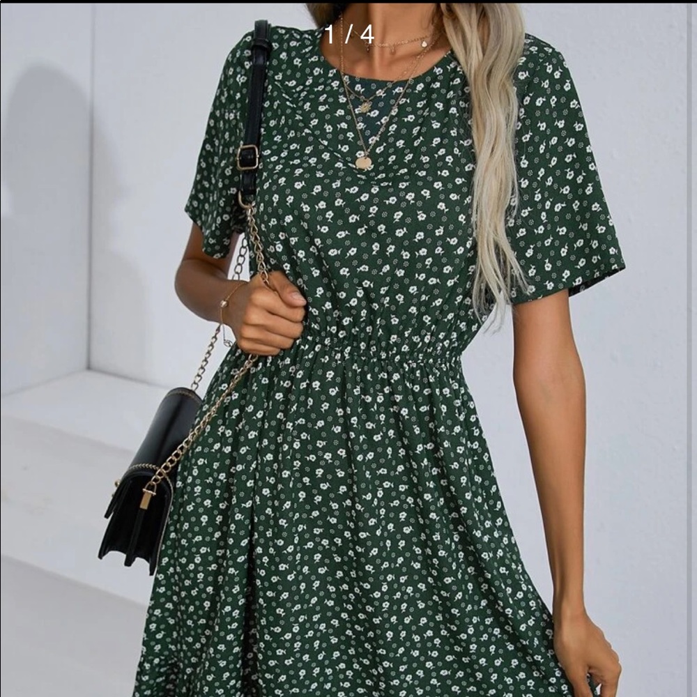 SHEIN NWT: Ditsy Floral Ruffle Hem A-line Dress